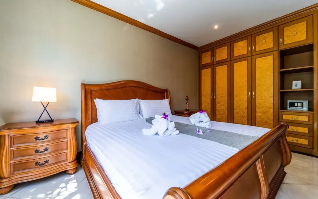 Luxury 6 Bed Mansion - CAS