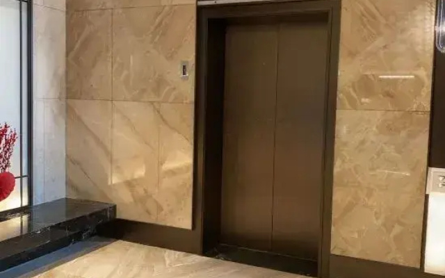Feicui Zhouyu Hotel