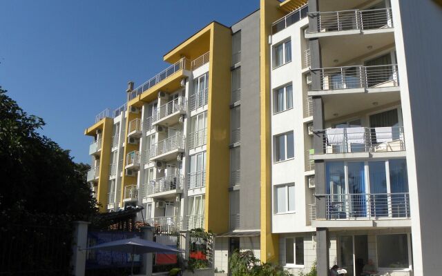 Отель ApartComplex New Tawn Болгария, Аврен - отзывы, цены и фото номеров - забронировать отель ApartComplex New Tawn онлайн вид на фасад