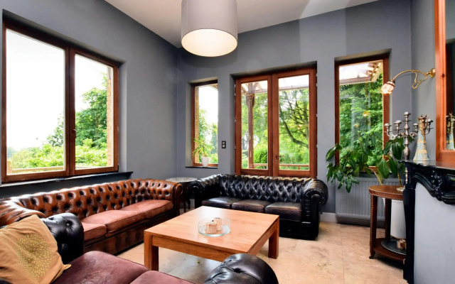 A Beautiful Art Nouveau House With an Enormous Garden