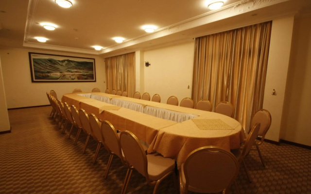 caravan Hotel Addis