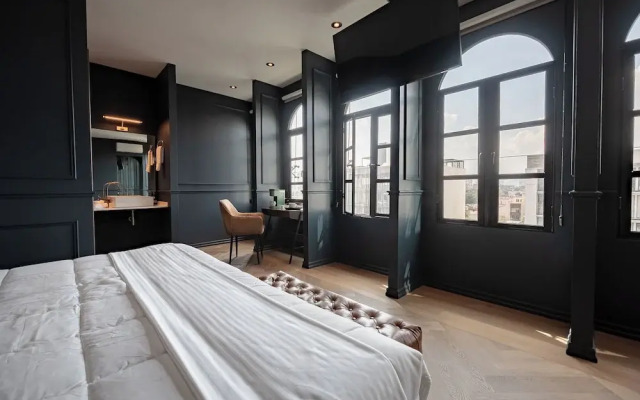 The Sapphire Room