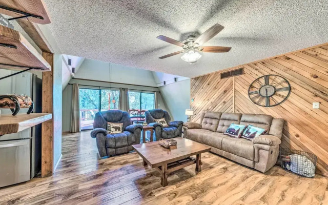 Pet-friendly Ruidoso Cabin w/ Deck & Grill!