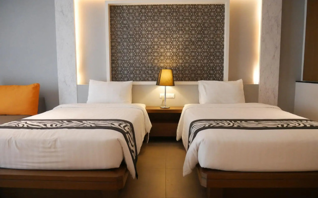 Season Five Hotel