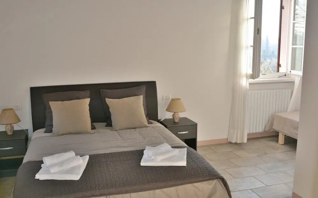Villa Gasco - 7 Sleeps With Pool in Pacengo di Lazise