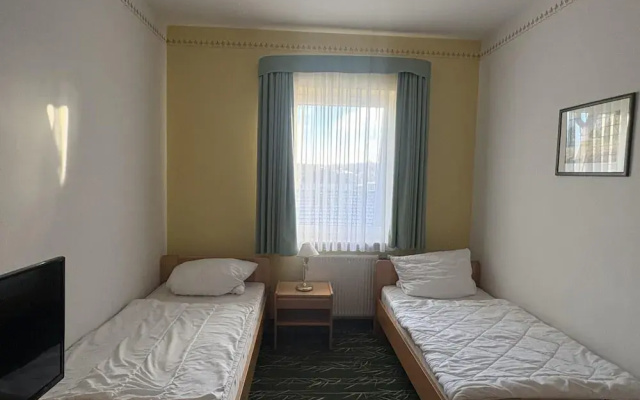 Kaiserhof Feldberg by Belvilla Resorts-twin Room