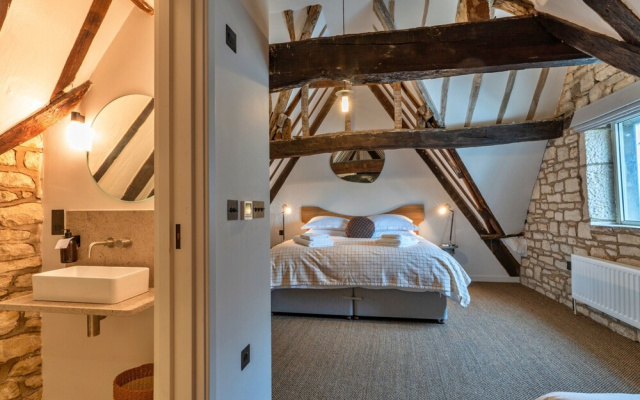 Holiday Home in Painswick, No Deposit