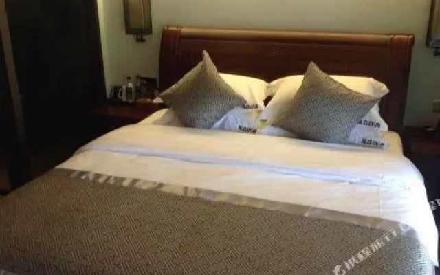 Wuyishan Wansen Wood General Theme Hotel