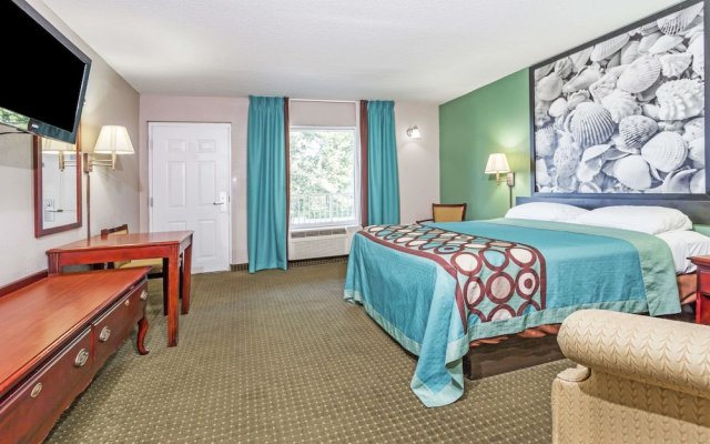 Super 8 by Wyndham Marianna in Marianna, United States of America from 88$, photos, reviews - zenhotels.com guestroom