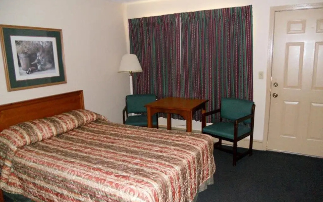 Creek Side Inn