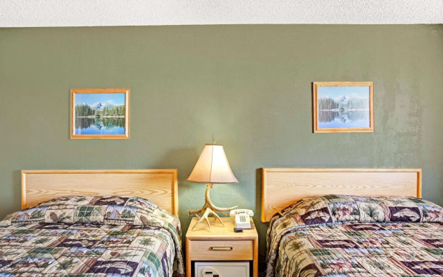 Topaz Lodge