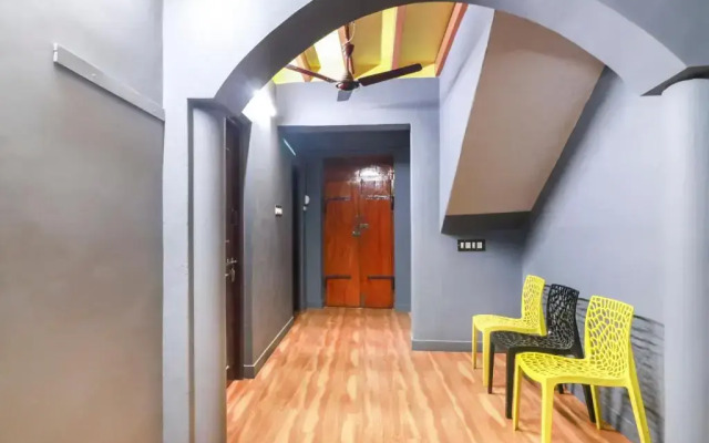 G House by OYO Rooms