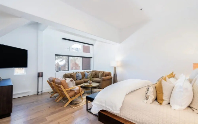 Bear Creek Lodge 412 4 Bedroom Condo by Alpine Lodging Telluride