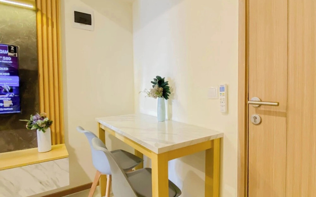 Practical 2Br For 3 Pax At Meikarta Apartment