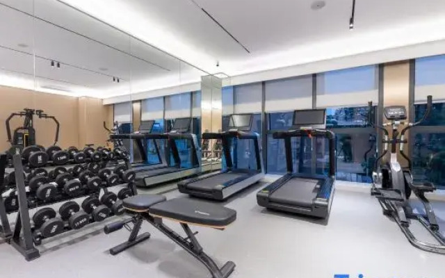 Shenzhen Boyun Hotel (Shangwu Metro Station, Bao'an)