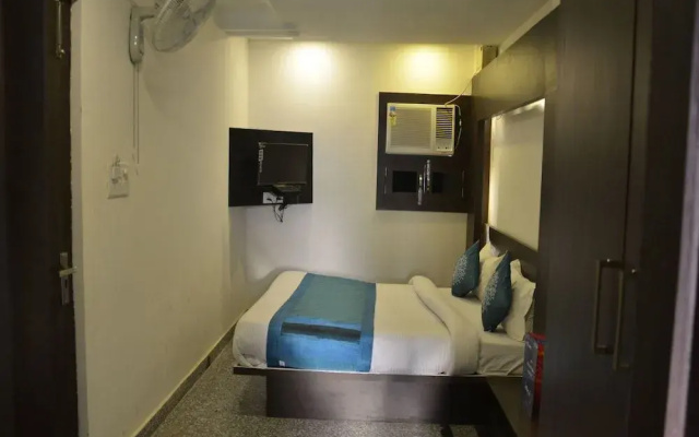 OYO 8074 Hotel G 9