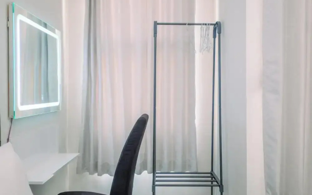 Comfy And Modern Studio Transpark Cibubur Apartment