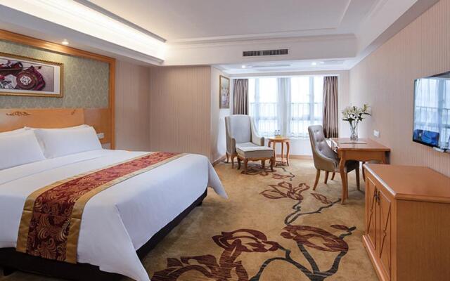 Отель Vienna International Hotel Zhongshan Torch Zone Китай, Чжуншань - отзывы, цены и фото номеров - забронировать отель Vienna International Hotel Zhongshan Torch Zone онлайн комната для гостей