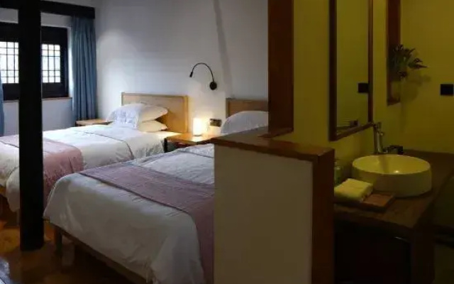 Changshu Jiuzhu Homestay (Shajiabang Scenic Area Branch)