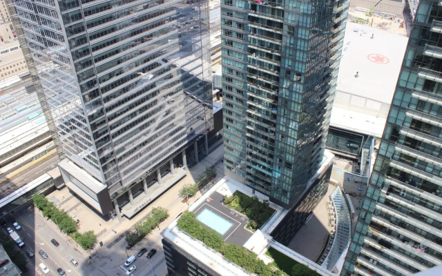 The Corporate Suites Ice Condos In Toronto Canada From 428 Photos Reviews Zenhotels Com