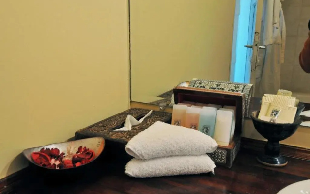 Shulamit Inn
