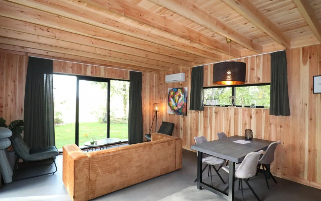 Wellness Retreat With Private Hot Tub