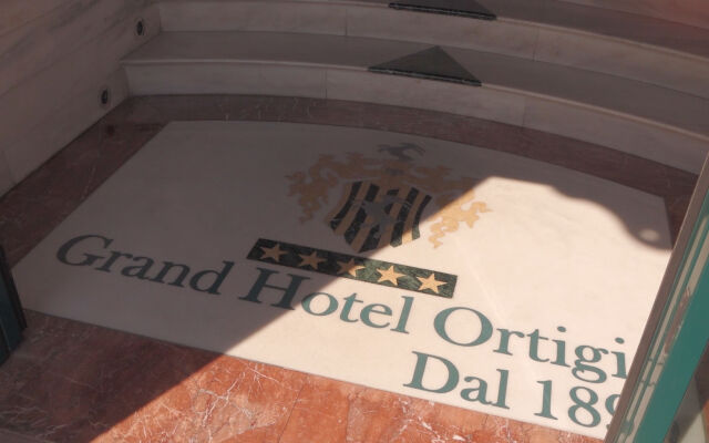 Grand Hotel Ortigia Siracusa Сиракуза вид на фасад