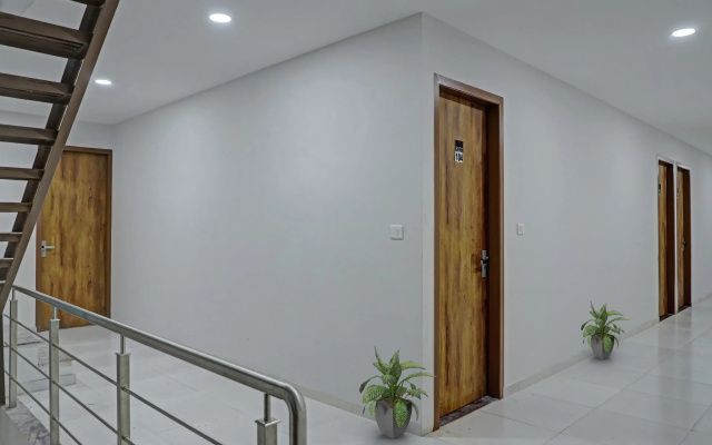 OYO 90450 Hotel Weekend Rooms