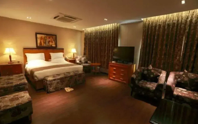 The Greenwood Hotel