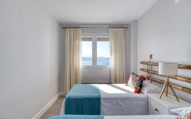 Bright Beachfront Apartment