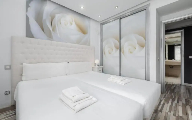 Trendy Apt. Puerto Banús (Free Parking & Pool) - RDR208