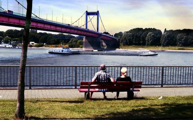 Apartments "Am Rheinorange", Netflix, Amazon Prime