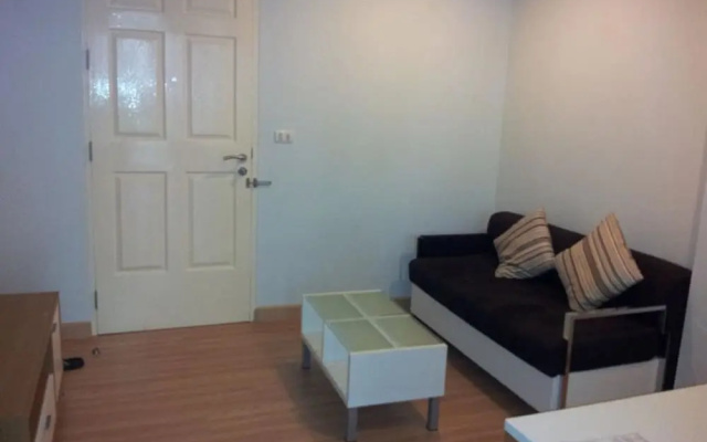 Room-near Impact Challenger Bangkok Thai
