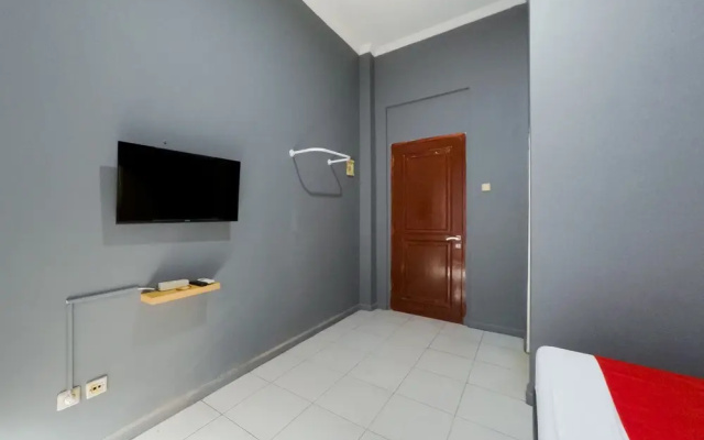 RedDoorz Near Stasiun Tanah Abang