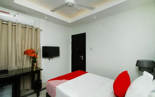 Capital O 358 Viveka Hotel