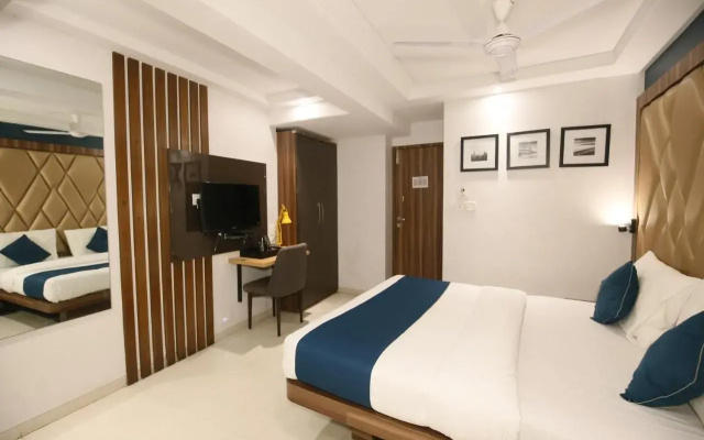 FabHotel Park Palace Mandvi