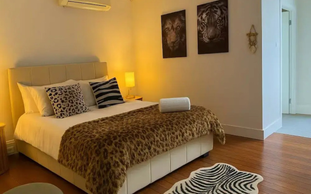 The Flintstones Luxury Stone Stay