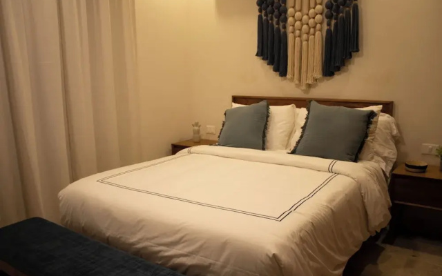 Paravian 704 2BR Condo Playa del Carmen