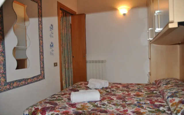 Villa Barbie Between Terracina and Sperlonga, 400 mt From Beach