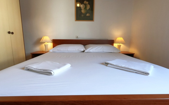 Apartment Ana - 120 m from the beach A1 Sukosan, Zadar riviera