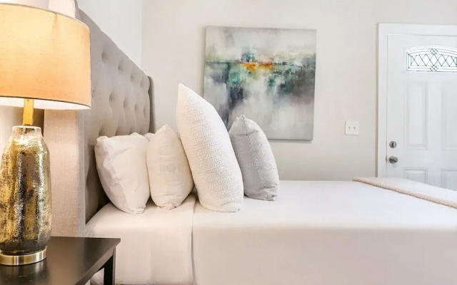 Hosteeva 3BR Steps to St. Charles Ave