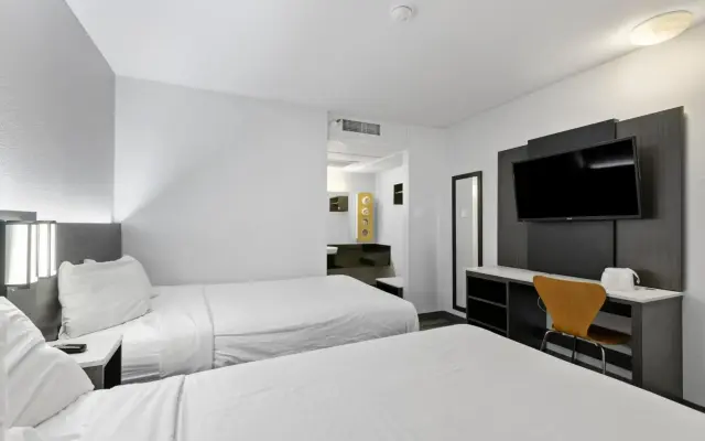 Motel 6 Oceanside, CA