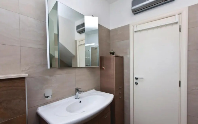Amazing Home in Rovinj With Wifi and 2 Bedrooms