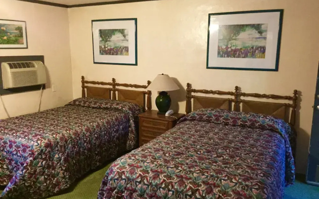 Cadillac Motel Fanning Springs