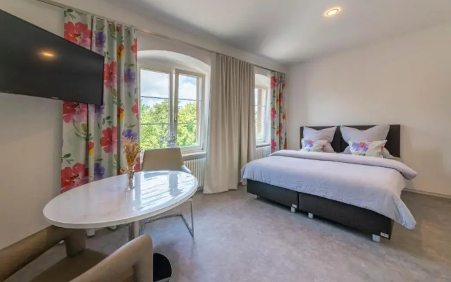 Apartment 11