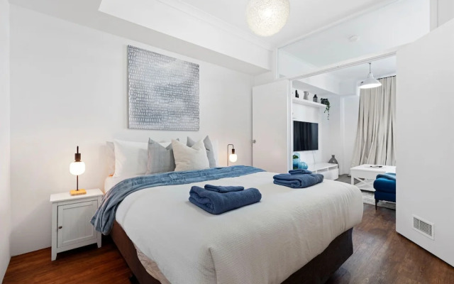 Luxury East Perth - Sleeps 2 - Superior Wifi