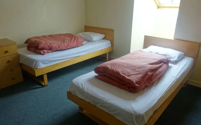 Edinburgh Metro Youth Hostel