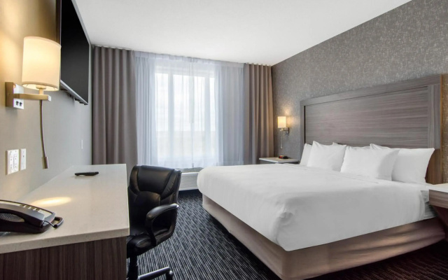 Comfort Inn & Suites