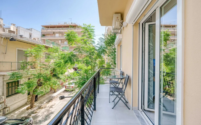 Zografou Bright Getaway - Athens City Escape