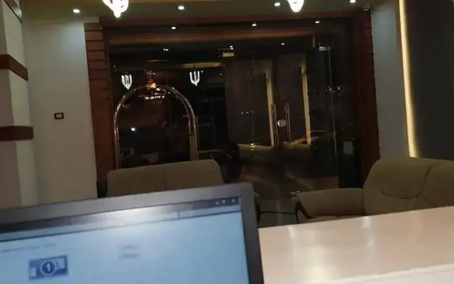 Mosy Hotel